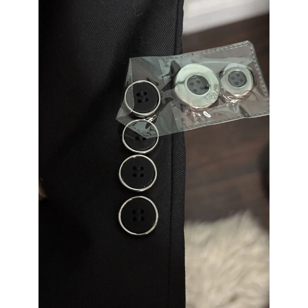 New Men’s Phayon Medium 2 Piece Navy Suit